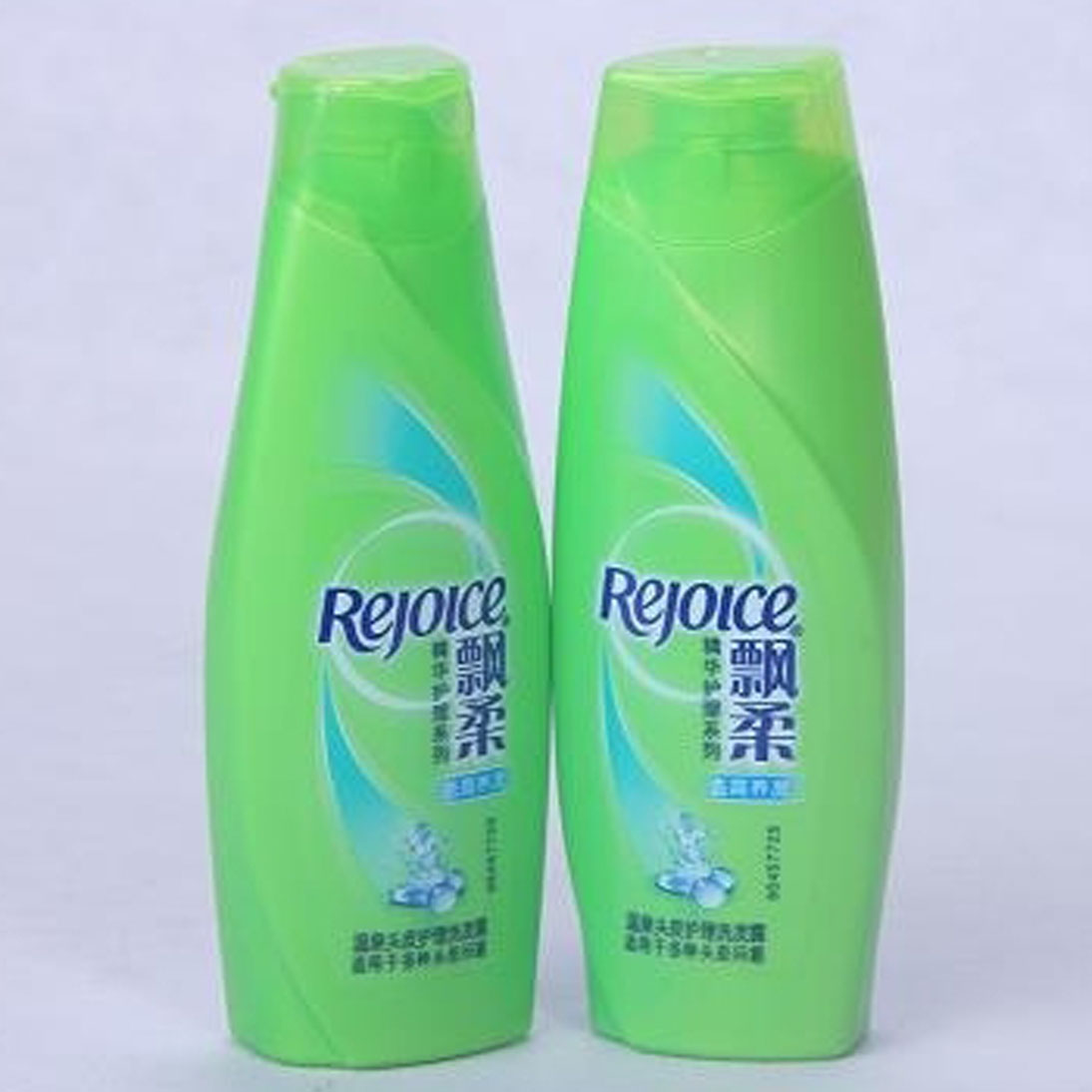 宝洁方正据理力争方正电子坚持认为,"飘柔"商标两个倩体字属于"以线条